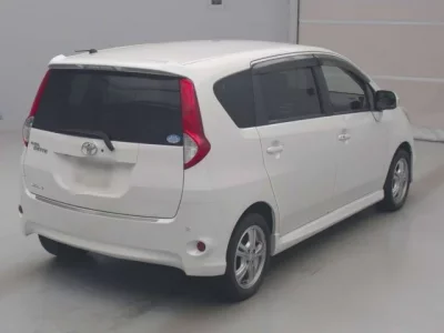 Toyota PASSO SETTE