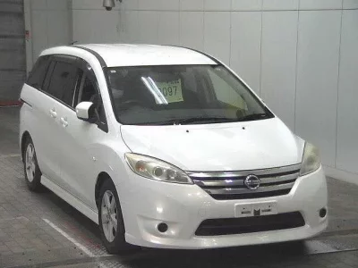 Nissan LAFESTA