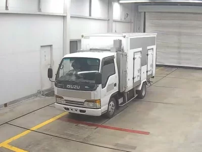 Isuzu ELF