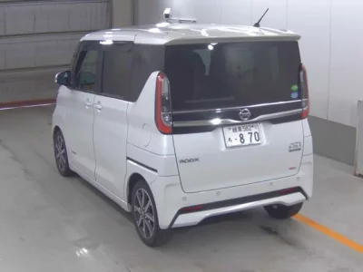 Nissan ROOX