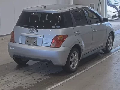 Toyota IST