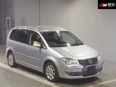 Volkswagen GOLF TOURAN