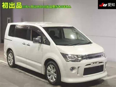 Mitsubishi DELICA D5