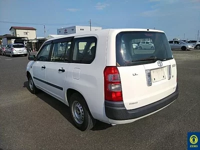 Toyota SUCCEED