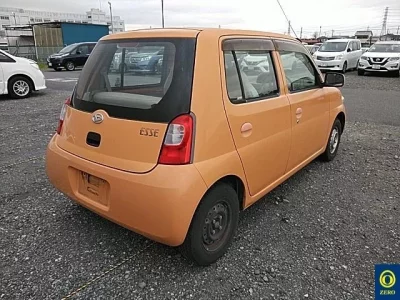 Daihatsu Esse