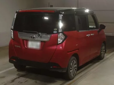 Toyota TANK