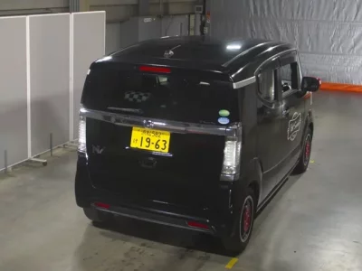 Honda N BOX SLASH
