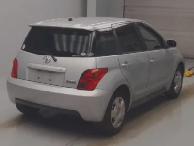 Toyota IST