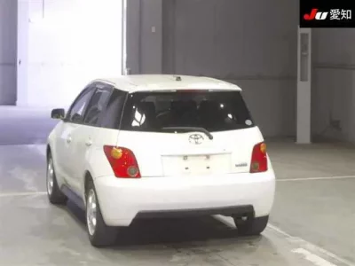 Toyota IST