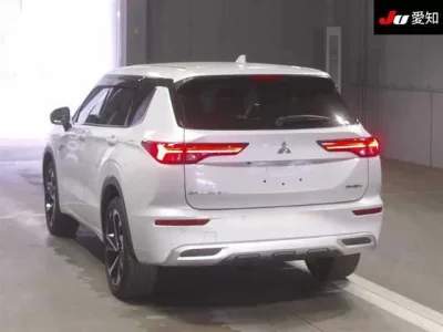 Mitsubishi OUTLANDER PHEV