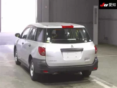 Mitsubishi LANCER VAN