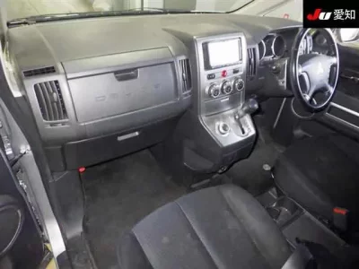Mitsubishi DELICA D5