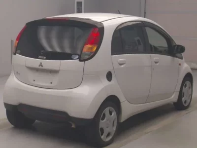 Mitsubishi I