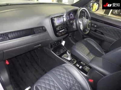 Mitsubishi OUTLANDER PHEV