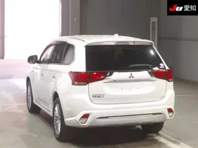 Mitsubishi OUTLANDER PHEV