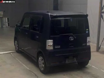 Toyota PIXIS SPACE