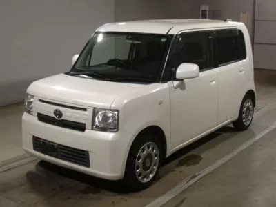 Toyota PIXIS SPACE