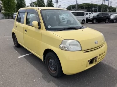Daihatsu Esse