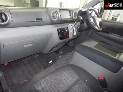 Nissan CARAVAN VAN