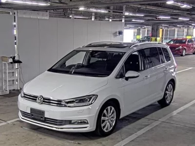 Volkswagen GOLF TOURAN