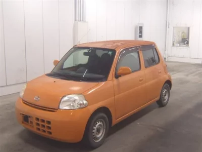 Daihatsu Esse