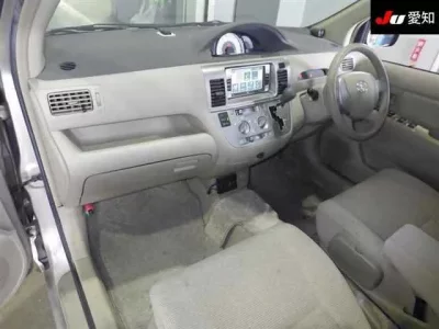 Toyota RAUM
