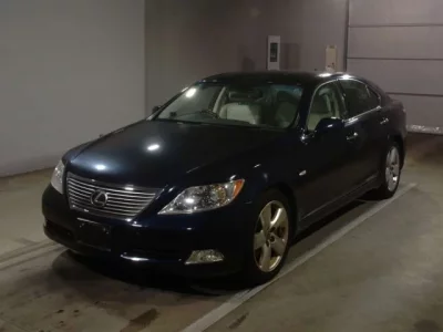 Lexus LS