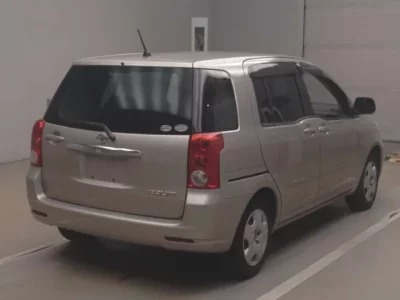 Toyota RAUM