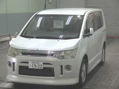 Mitsubishi DELICA D5