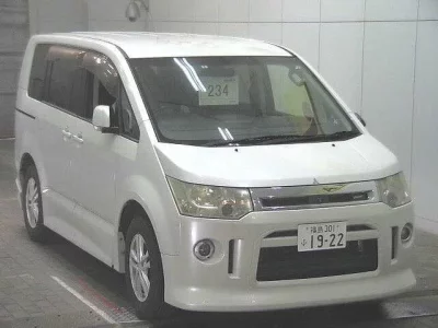Mitsubishi DELICA D5