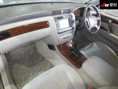 Toyota CROWN ESTATE