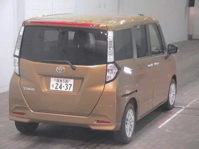 Toyota TANK