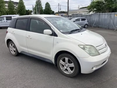 Toyota IST