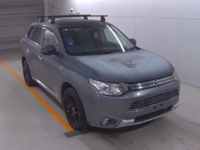 Mitsubishi OUTLANDER PHEV