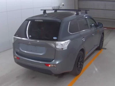Mitsubishi OUTLANDER PHEV