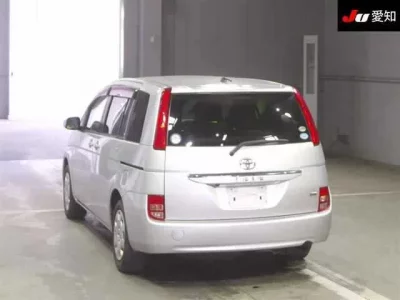 Toyota ISIS