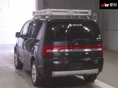 Mitsubishi DELICA D5
