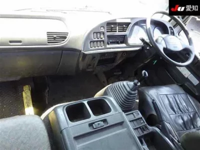 Isuzu TRUCK