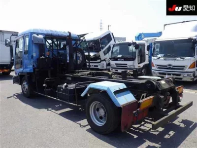 Isuzu TRUCK