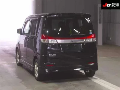Mitsubishi DELICA D2