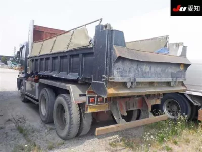 Hino TRUCK