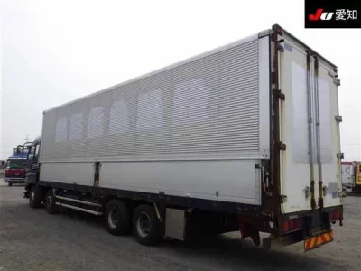 Isuzu TRUCK