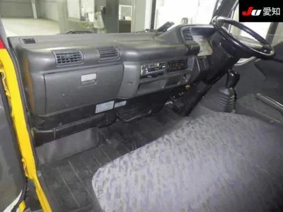 Isuzu TRUCK
