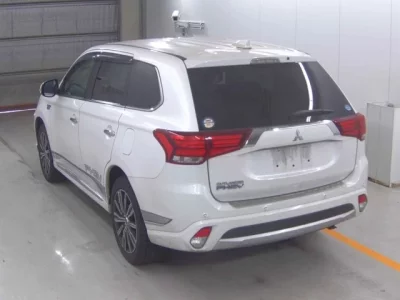 Mitsubishi OUTLANDER PHEV
