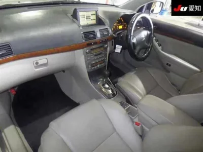 Toyota AVENSIS SEDAN