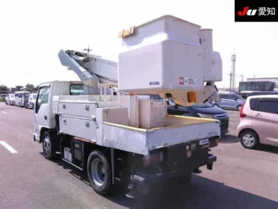 Isuzu ELF