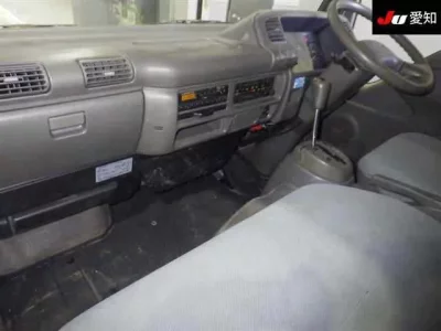Isuzu ELF TRUCK