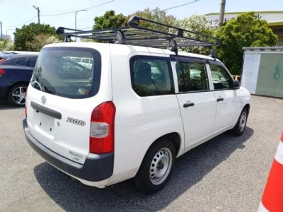 Toyota SUCCEED