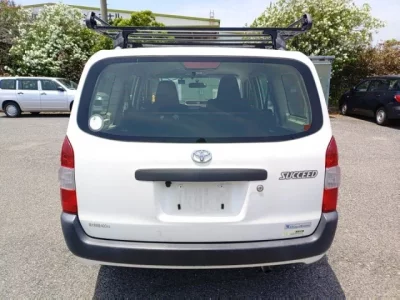Toyota SUCCEED