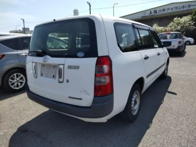 Toyota SUCCEED